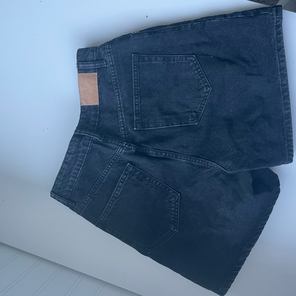 Black Zara jean shorts, great condition never worn, size 6 - Picture 3 of 5